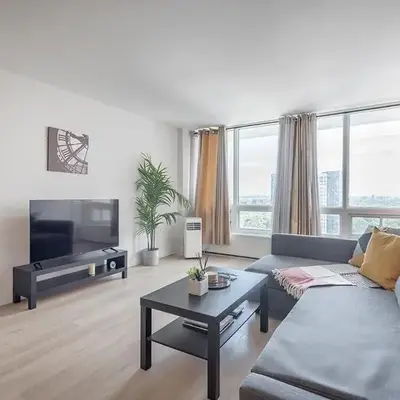 Modern 1BR - Central Location