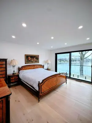 Gallery image of Aqua Luxury House on the Shore in Laval