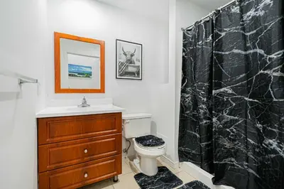 Gallery image of Weekly Studio For 2 Guest With free Parking in Montréal