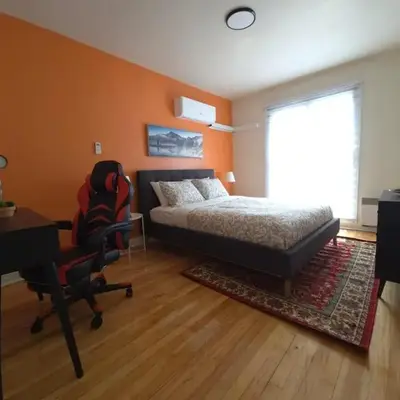 Special Stays! Ultimate Destination for Montreal & West Island with Fast Wi-Fi