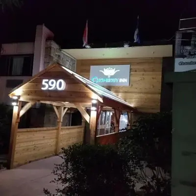Chomedey Inn